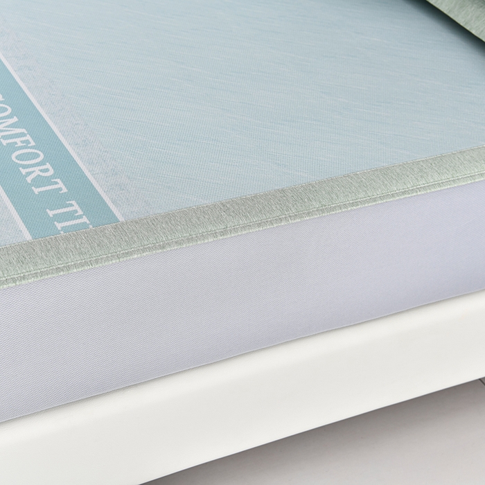 91家纺网 家纺一手货源 找家纺 小牛席业 2026新款加厚款碳光凉感印花冰丝席凉席席子(床笠款） 琉璃叶语-绿色