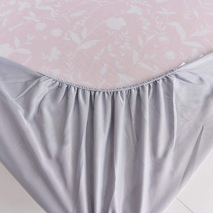 91家纺网 家纺一手货源 找家纺 小牛席业 2026新款加厚款碳光凉感印花冰丝席凉席席子(床笠款） 琉璃叶语-粉色