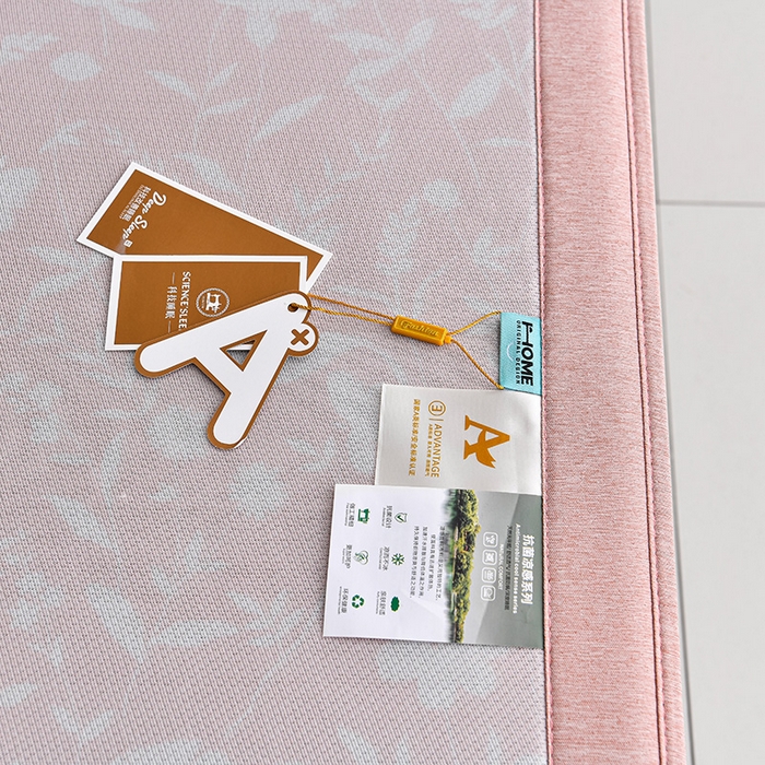 91家纺网 家纺一手货源 找家纺 小牛席业 2026新款加厚款碳光凉感印花冰丝席凉席席子(床笠款） 琉璃叶语-粉色