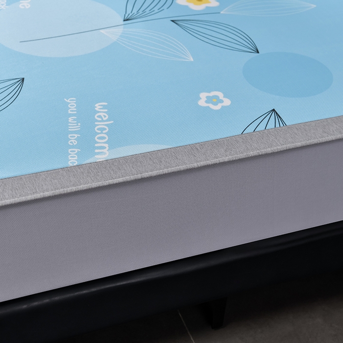 91家纺网 家纺一手货源 找家纺 小牛席业 2026新款加厚款碳光凉感印花冰丝席凉席席子(床笠款） 清凉一夏