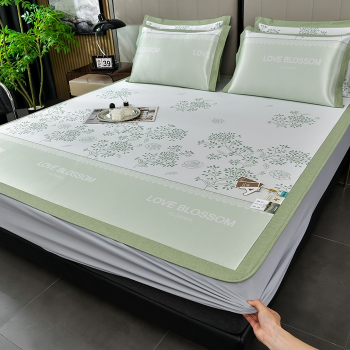 91家纺网 家纺一手货源 找家纺 小牛席业 2026新款加厚款碳光凉感印花冰丝席凉席席子(床笠款） 清新叶语-绿