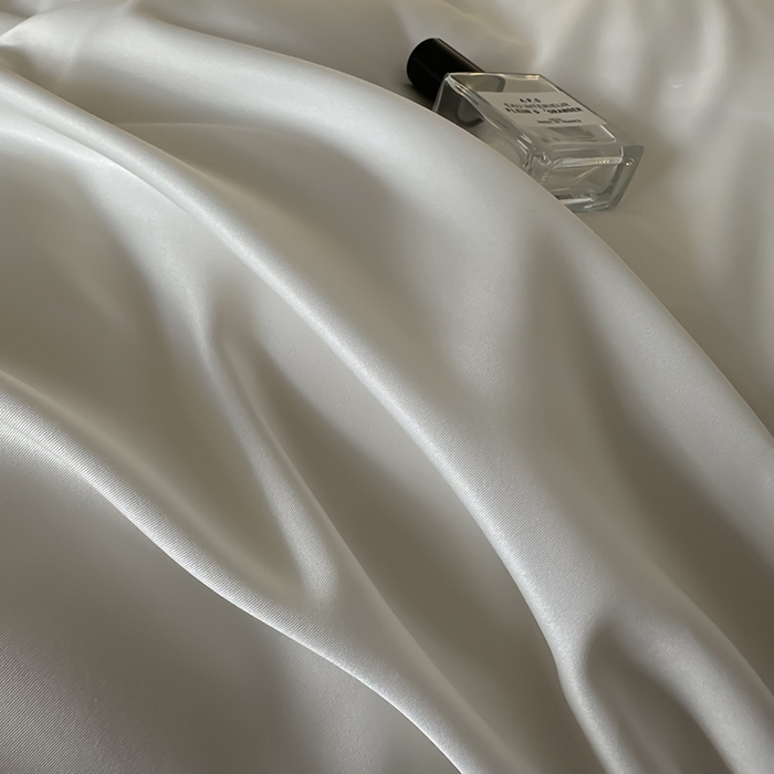 91家纺网 家纺一手货源 找家纺 （总）缦绣阁家纺  2026新款夏季轻奢水洗冰丝四件套真丝简约纯色被罩被套学生宿舍三件套-洛可可系列