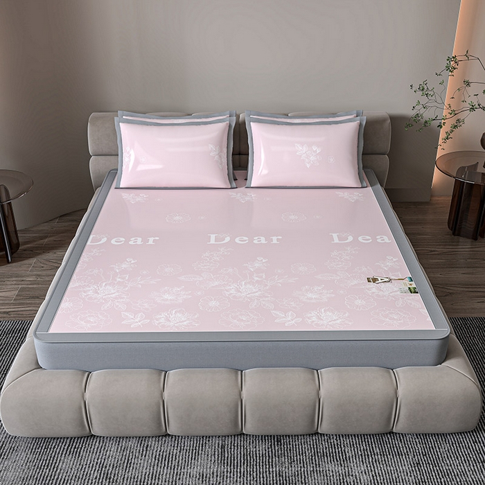 91家纺网 家纺一手货源 找家纺 小牛席业 2026新款PE凉感轻奢赫本提花冰丝席凉席席子（床笠款） 粉色