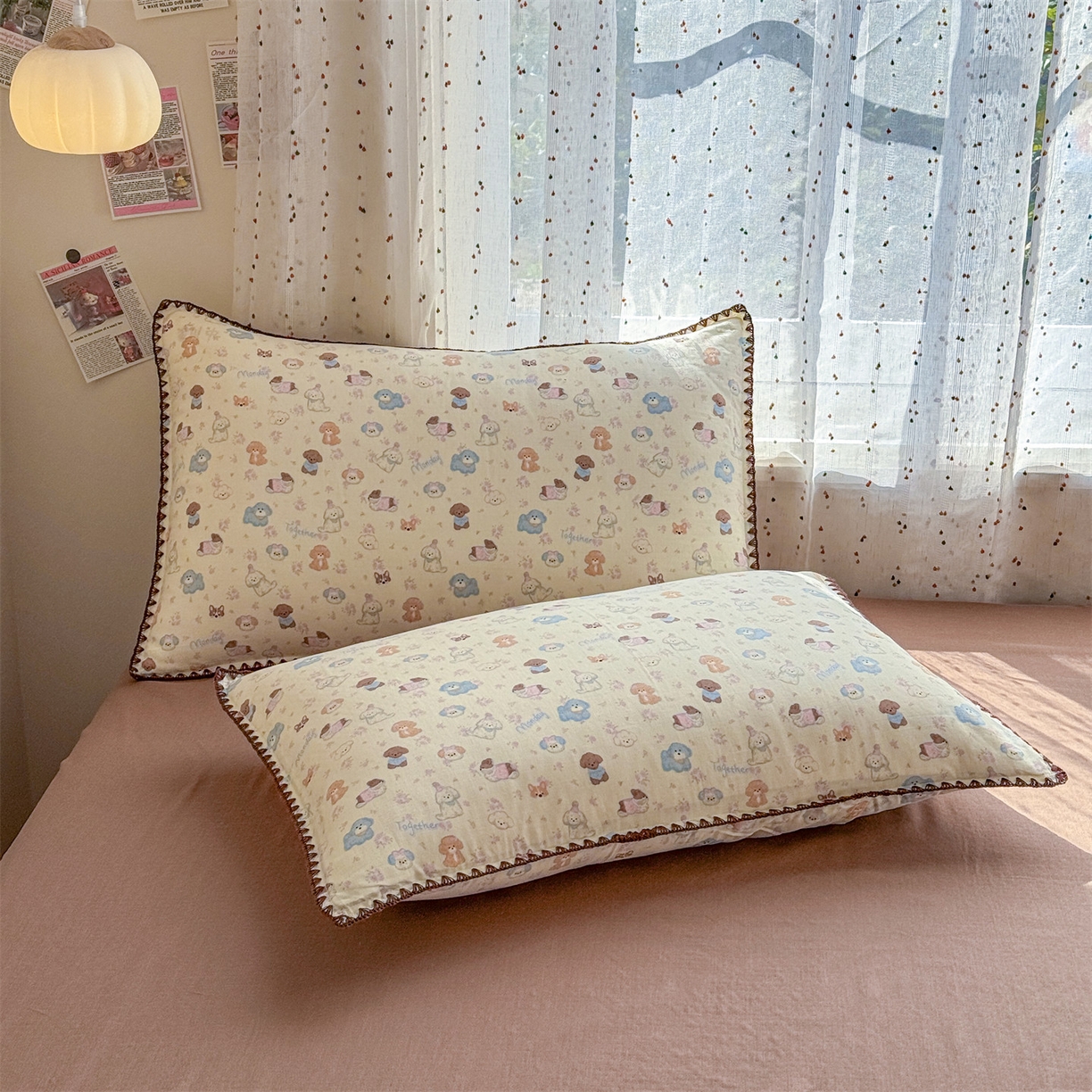 91家纺网 家纺一手货源 找家纺 被窝家纺 2026春夏新款贝壳边全棉双层纱大豆夏凉被空调被夏被四件套 泡芙狗