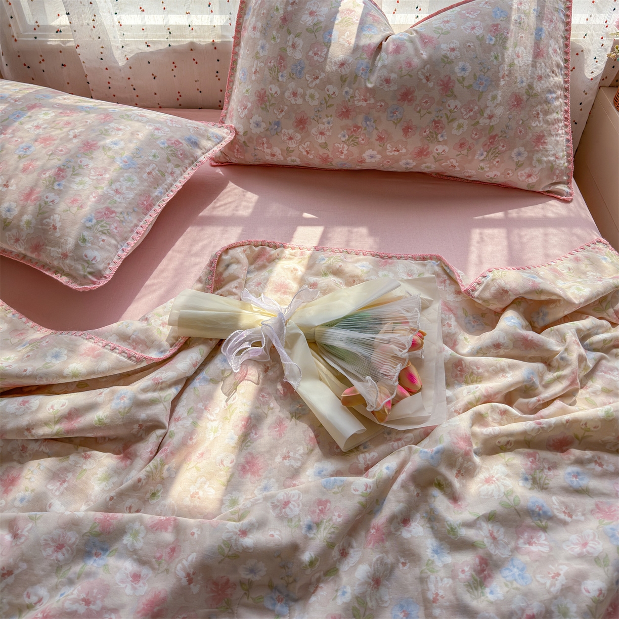 91家纺网 家纺一手货源 找家纺 被窝家纺 2026春夏新款贝壳边全棉双层纱大豆夏凉被空调被夏被四件套 清桃-粉