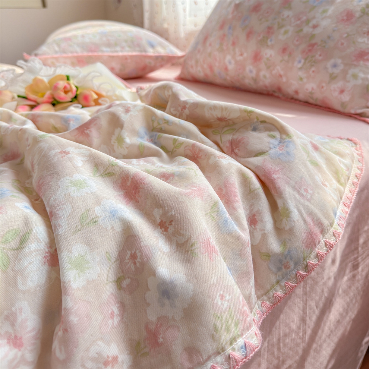 91家纺网 家纺一手货源 找家纺 被窝家纺 2026春夏新款贝壳边全棉双层纱大豆夏凉被空调被夏被四件套 清桃-粉