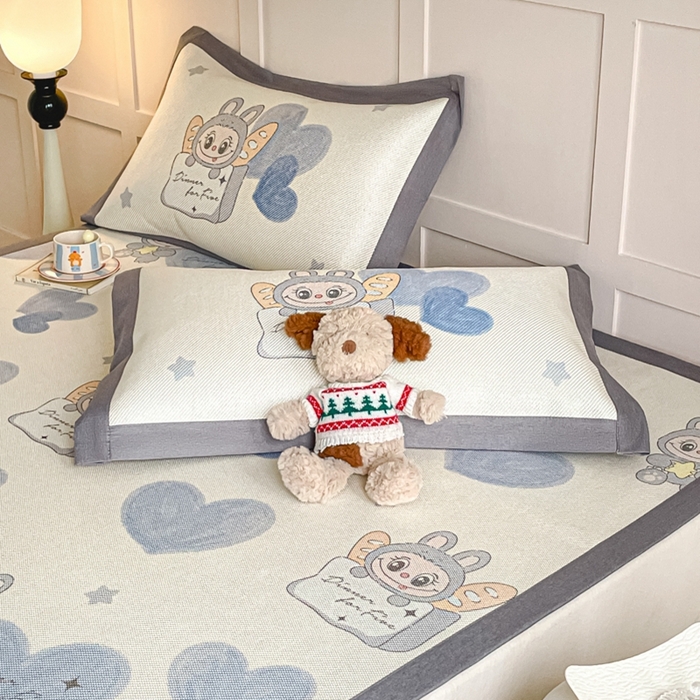 91家纺网 家纺一手货源 找家纺 柒月家居 2026新款小清新印花冰藤系列凉席席子-平铺款 爱心布布