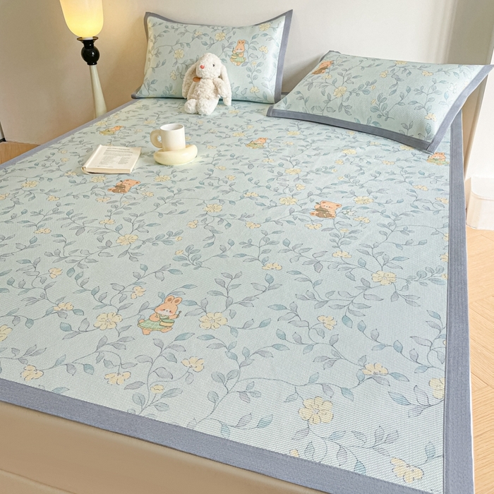 91家纺网 家纺一手货源 找家纺 柒月家居 2026新款小清新印花冰藤系列凉席席子-平铺款 叶子萌宠