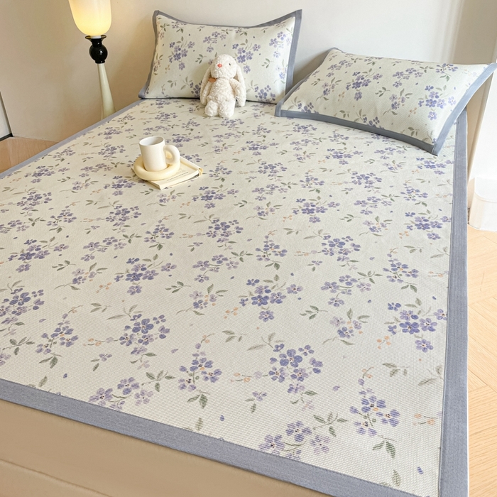 91家纺网 家纺一手货源 找家纺 柒月家居 2026新款小清新印花冰藤系列凉席席子-平铺款 紫漫