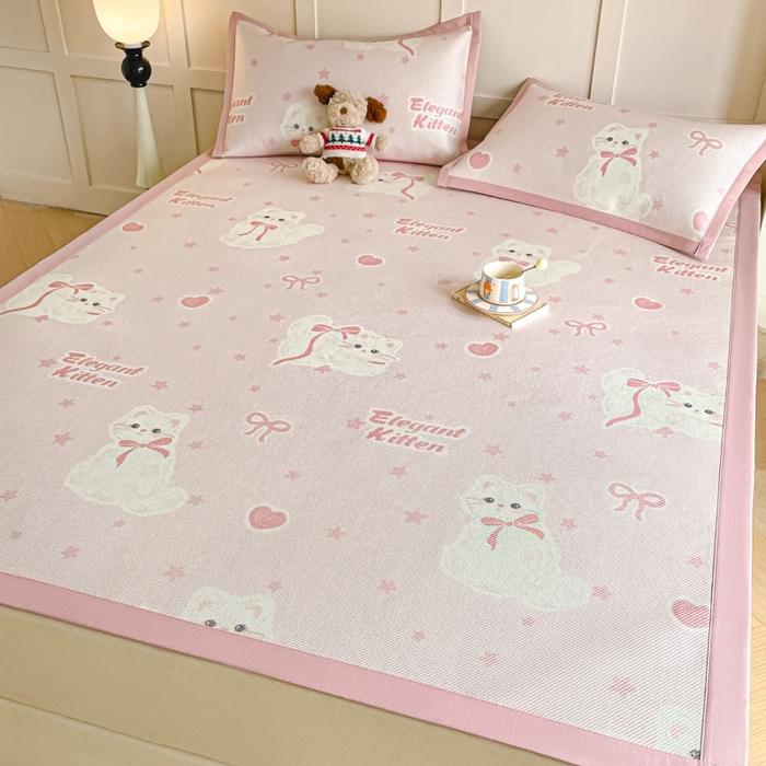 91家纺网 家纺一手货源 找家纺 柒月家居 2026新款小清新印花冰藤系列凉席席子-平铺款 猫猫日记