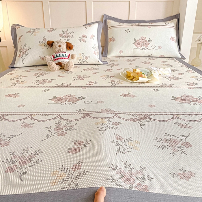 91家纺网 家纺一手货源 找家纺 柒月家居 2026新款小清新印花冰藤系列凉席席子-平铺款 花蔓