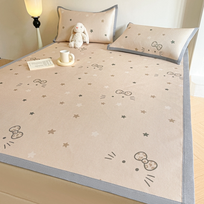 91家纺网 家纺一手货源 找家纺 柒月家居 2026新款小清新印花冰藤系列凉席席子-平铺款 咖色喵星