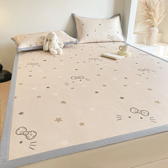 91家纺网 家纺一手货源 找家纺 柒月家居 2026新款小清新印花冰藤系列凉席席子-平铺款 咖色喵星