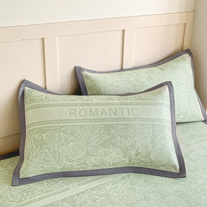 91家纺网 家纺一手货源 找家纺 柒月家居 2026新款小清新印花冰藤系列凉席席子-平铺款 绿茵