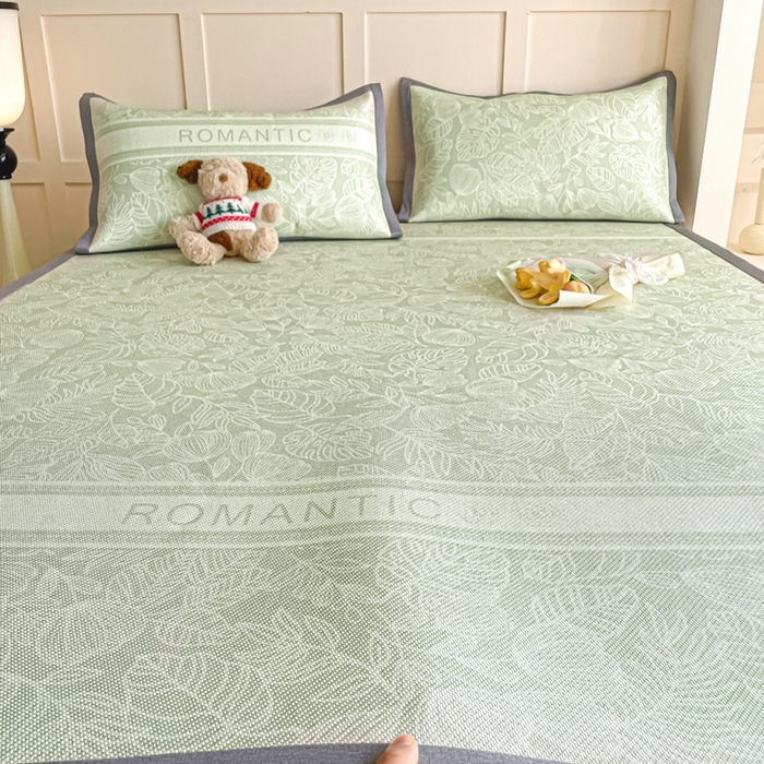 91家纺网 家纺一手货源 找家纺 柒月家居 2026新款小清新印花冰藤系列凉席席子-平铺款 绿茵