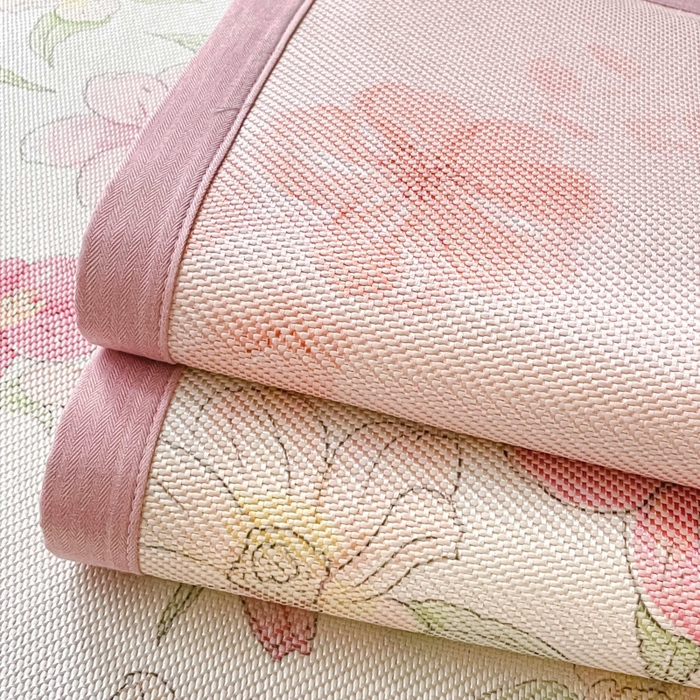 91家纺网 家纺一手货源 找家纺 柒月家居 2026新款小清新印花冰藤系列凉席席子-平铺款 粉色花海