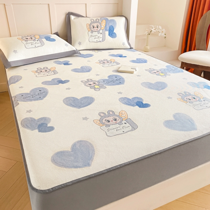 91家纺网 家纺一手货源 找家纺 （总）柒月家居 2026新款小清新印花冰藤凉席席子-床笠款