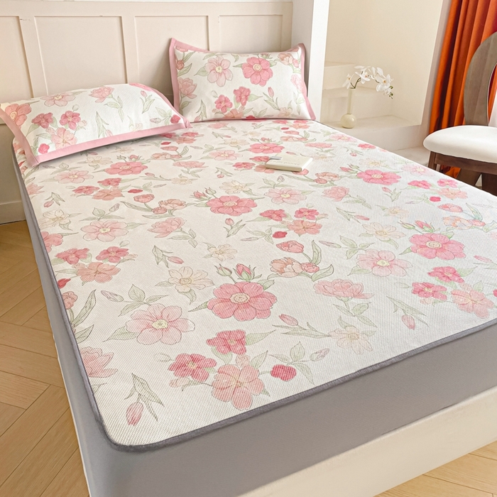 91家纺网 家纺一手货源 找家纺 柒月家居 2026新款小清新印花冰藤凉席席子-床笠款 粉色花海