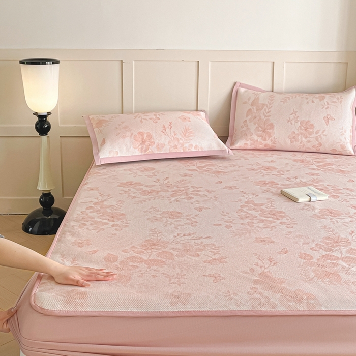 91家纺网 家纺一手货源 找家纺 柒月家居 2026新款小清新印花冰藤凉席席子-床笠款 花间-粉