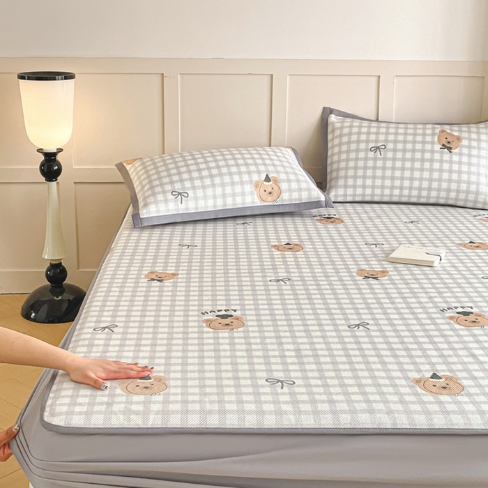 91家纺网 家纺一手货源 找家纺 柒月家居 2026新款小清新印花冰藤凉席席子-床笠款 格格熊