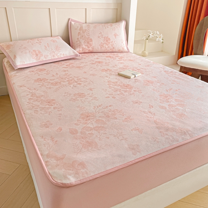 91家纺网 家纺一手货源 找家纺 柒月家居 2026新款小清新印花冰藤凉席席子-床笠款 花间-粉