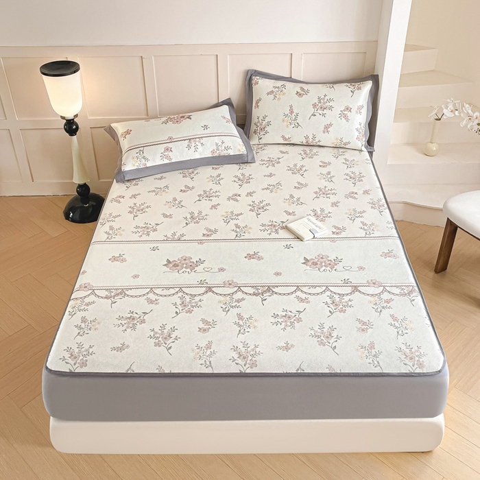 91家纺网 家纺一手货源 找家纺 柒月家居 2026新款小清新印花冰藤凉席席子-床笠款 花蔓