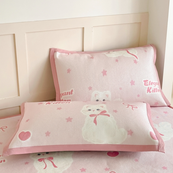 91家纺网 家纺一手货源 找家纺 柒月家居 2026新款小清新印花冰藤凉席席子-床笠款 猫猫日记