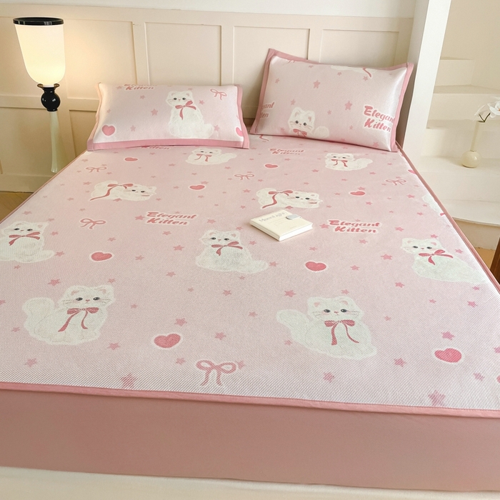 91家纺网 家纺一手货源 找家纺 柒月家居 2026新款小清新印花冰藤凉席席子-床笠款 猫猫日记