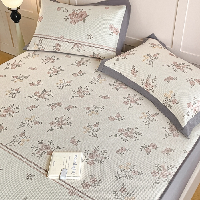 91家纺网 家纺一手货源 找家纺 柒月家居 2026新款小清新印花冰藤凉席席子-床笠款 花蔓