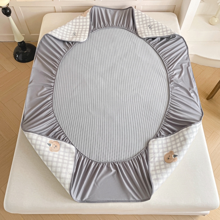 91家纺网 家纺一手货源 找家纺 柒月家居 2026新款小清新印花冰藤凉席席子-床笠款 格格熊