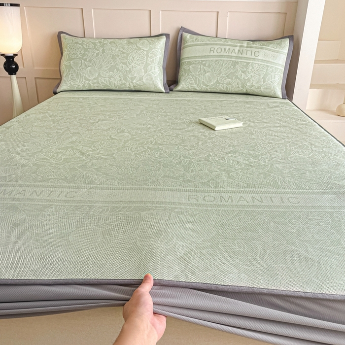 91家纺网 家纺一手货源 找家纺 柒月家居 2026新款小清新印花冰藤凉席席子-床笠款 绿茵