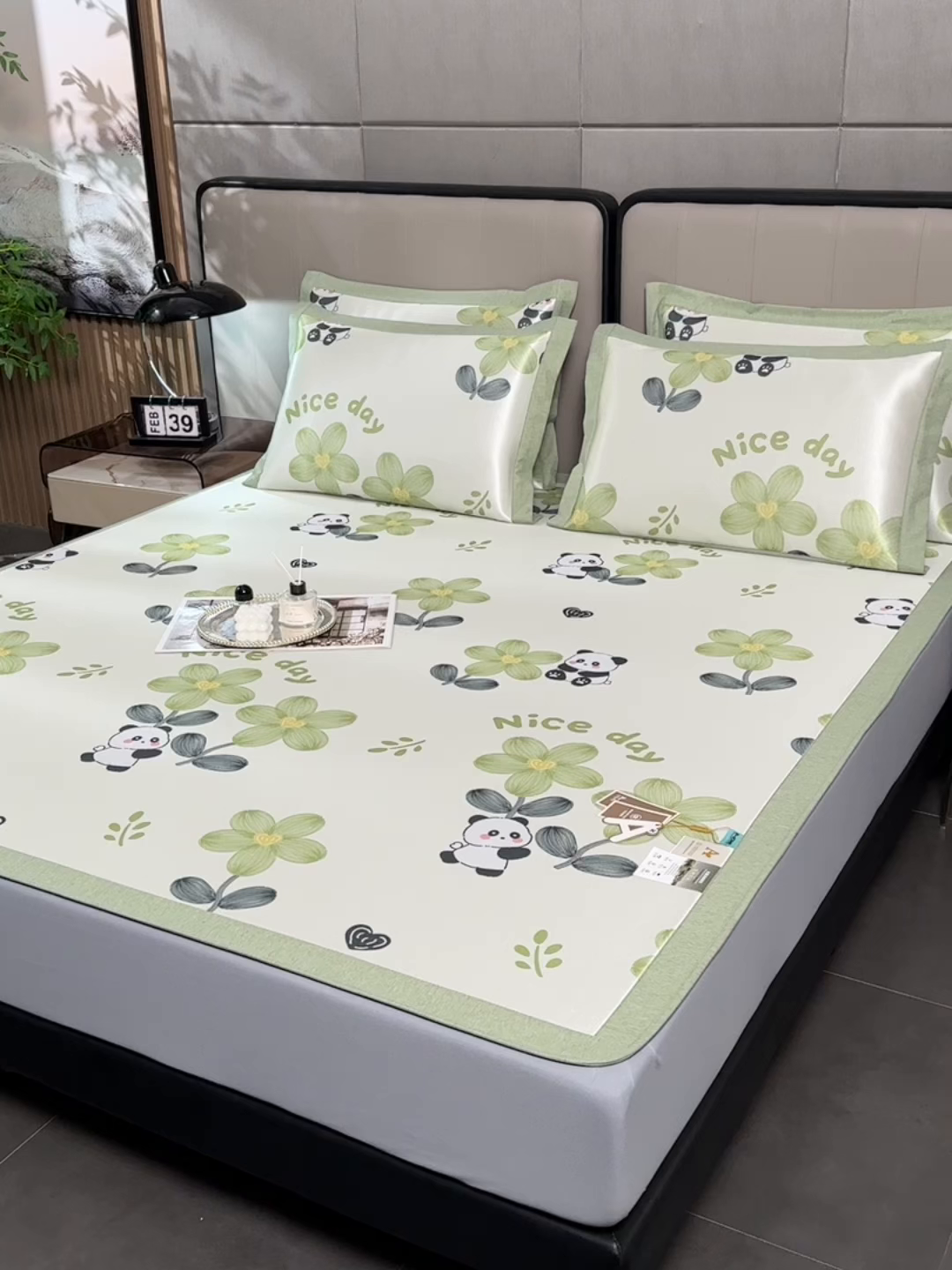 91家纺网 家纺一手货源 找家纺 （总）小牛席业 2026新款加厚款碳光凉感印花冰丝席凉席席子(床笠款）