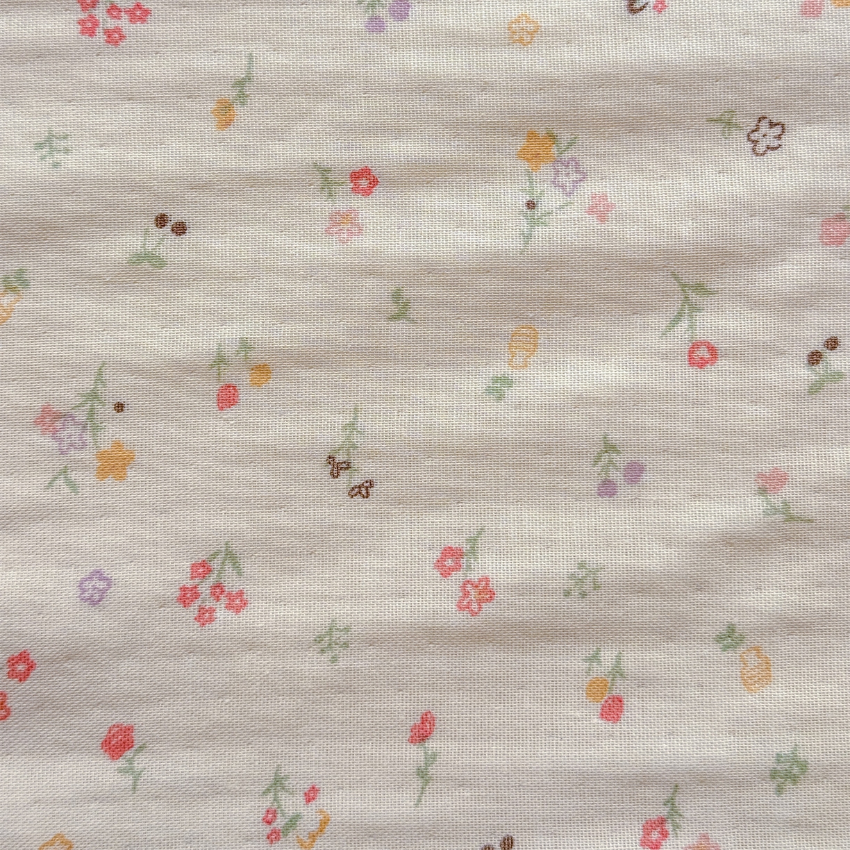 91家纺网 家纺一手货源 找家纺 被窝家纺 2026春夏新款贝壳边全棉双层纱大豆夏凉被空调被夏被四件套 小野花