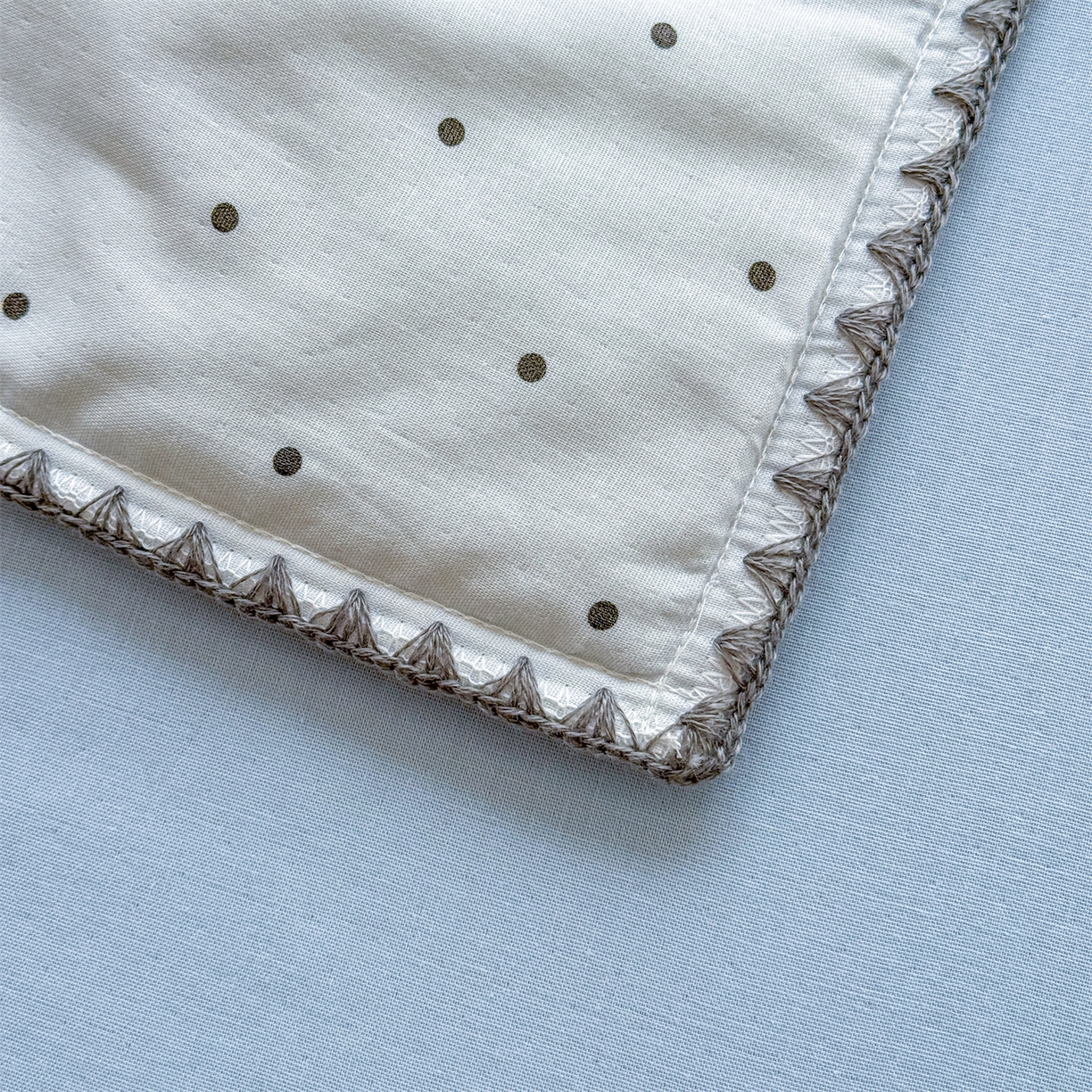 91家纺网 家纺一手货源 找家纺 （总）被窝家纺 2026春夏新款贝壳边全棉双层纱大豆夏凉被空调被夏被四件套