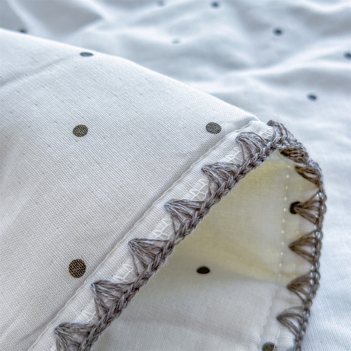 91家纺网 家纺一手货源 找家纺 （总）被窝家纺 2026春夏新款贝壳边全棉双层纱大豆夏凉被空调被夏被四件套