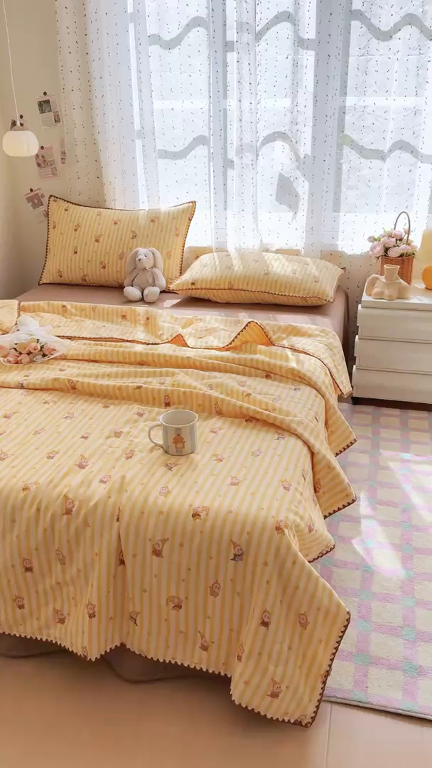 91家纺网 家纺一手货源 找家纺 被窝家纺 2026春夏新款贝壳边全棉双层纱大豆夏凉被空调被夏被四件套 萌星