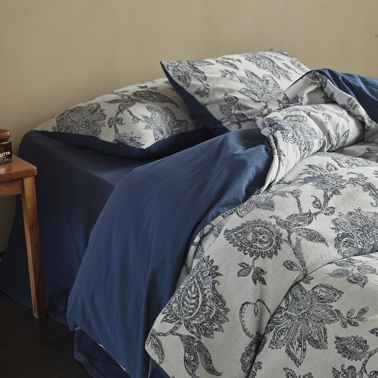 91家纺网 家纺一手货源 找家纺 沐珩家纺 2026新款40s精梳厚织水洗提花厚织提花麻感水洗全棉四件套（风格一） 奈予-藏麻