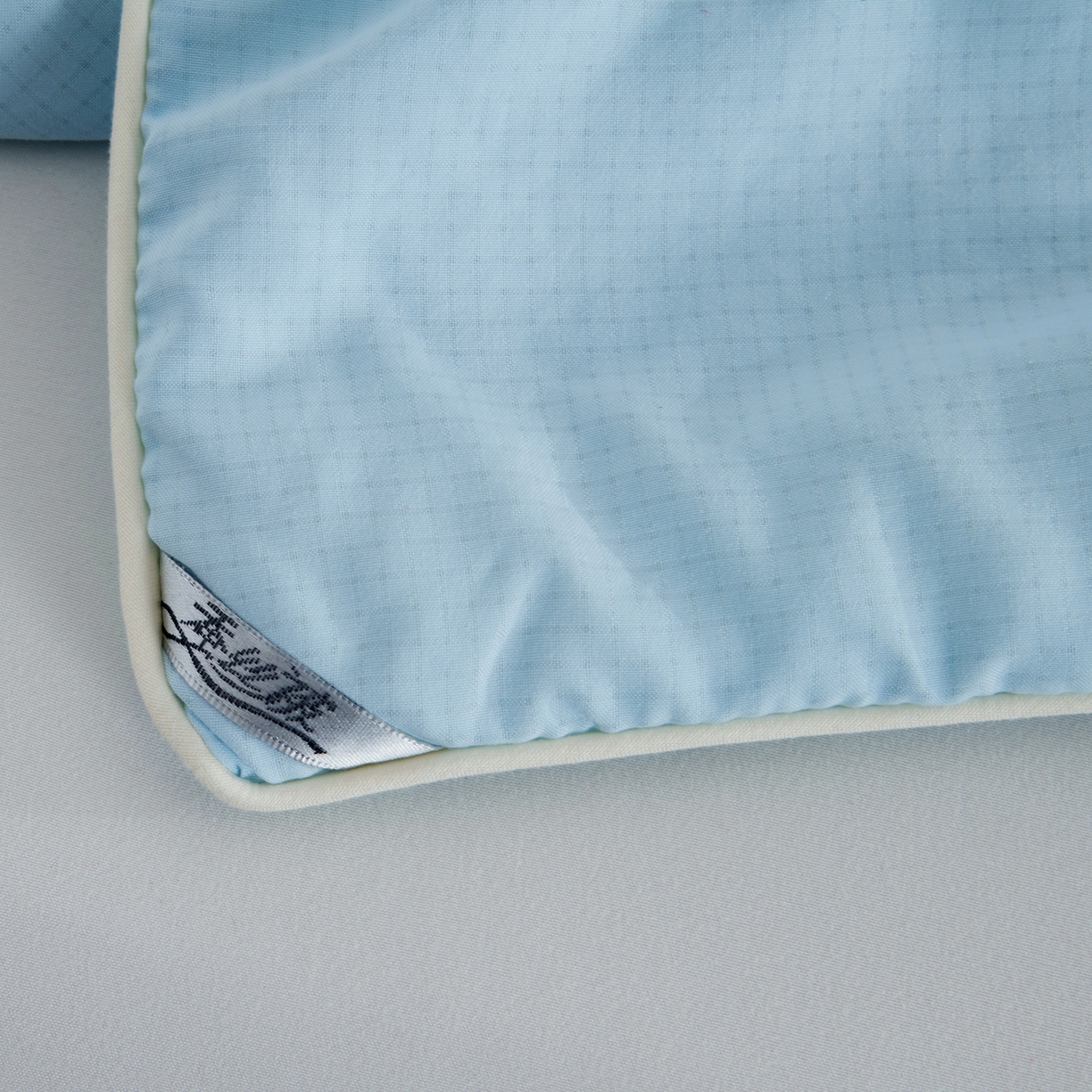 91家纺网 家纺一手货源 找家纺 欣宜家纺 2026春夏新款冰氧桑蚕丝空调被夏凉被学生被蚕蛹蛋白被子被芯外贸跨境夏凉被空调被 奶油兰