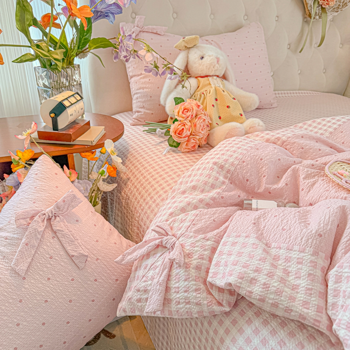 91家纺网 家纺一手货源 找家纺 子钦家纺 2026春夏新款提花泡芙棉蝴蝶结拼角工艺床单床笠四件套-缪斯之恋 缪斯之恋-奶粉波点