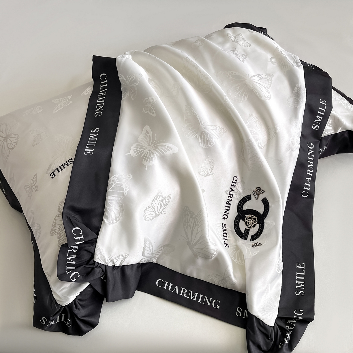 91家纺网 家纺一手货源 找家纺 澳梵家居 2026新款冰丝提花水洗真丝四件套-蝶梦系列 蝶梦-珍珠白