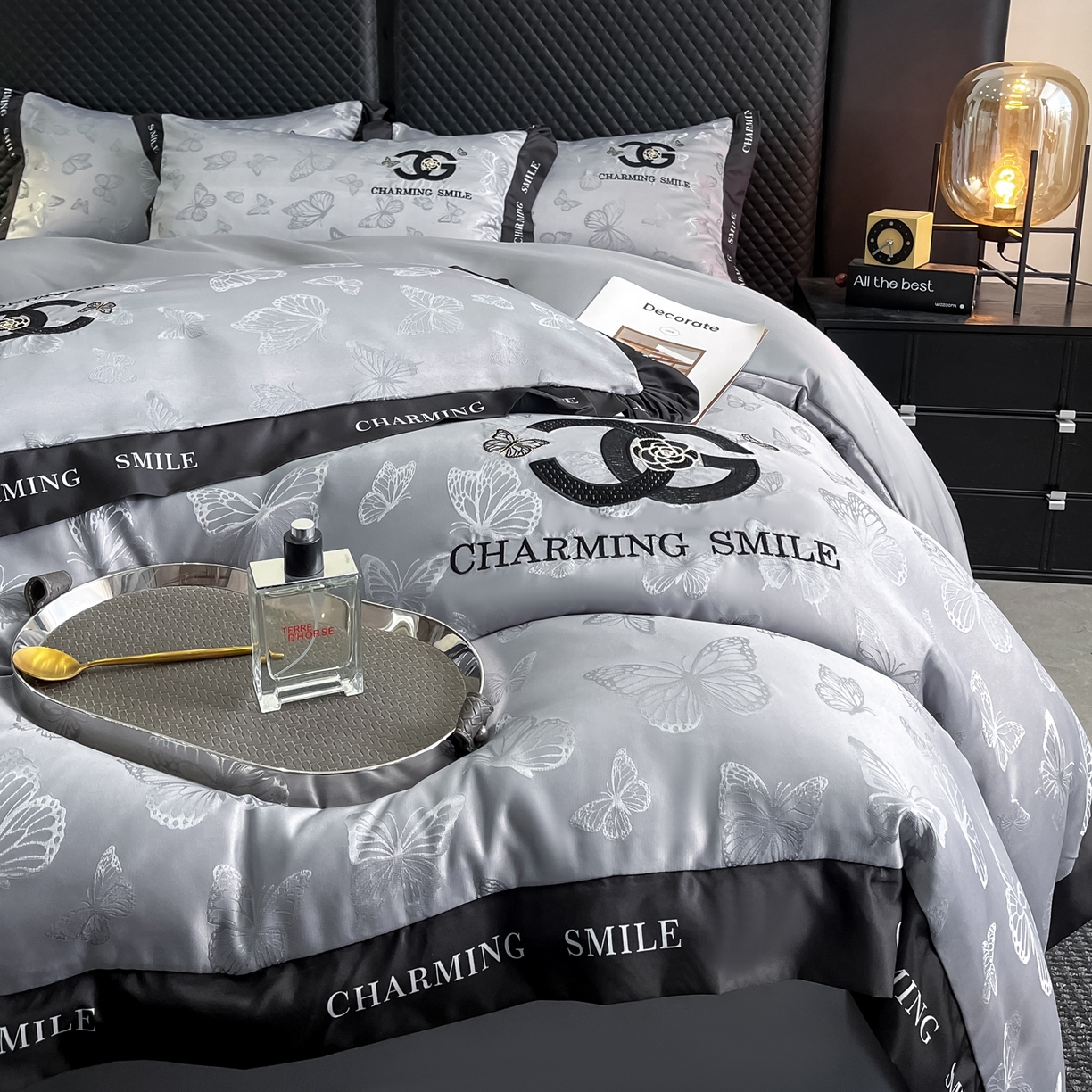 91家纺网 家纺一手货源 找家纺 澳梵家居 2026新款冰丝提花水洗真丝四件套-蝶梦系列 蝶梦-银灰