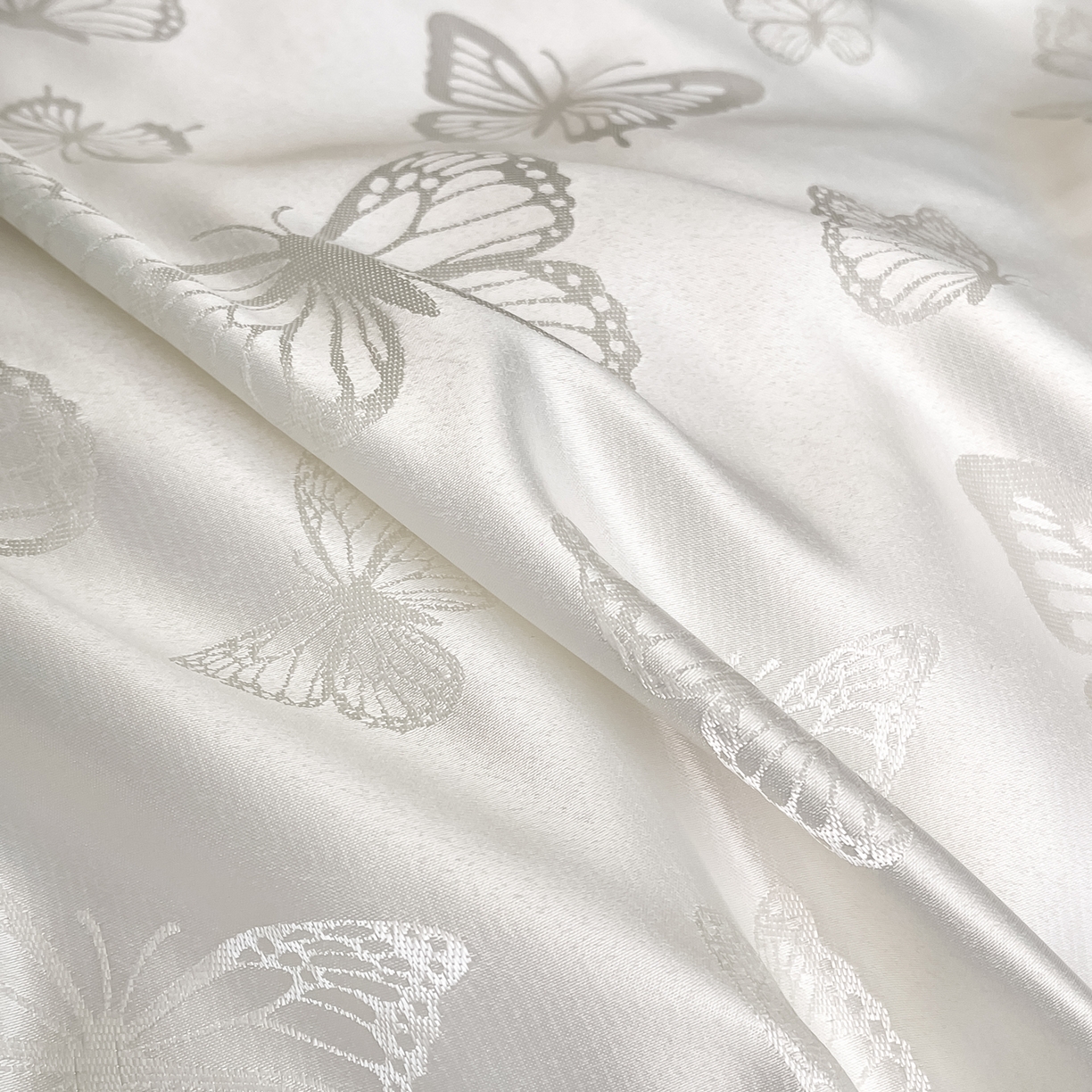 91家纺网 家纺一手货源 找家纺 澳梵家居 2026新款冰丝提花水洗真丝四件套-蝶梦系列 蝶梦-珍珠白