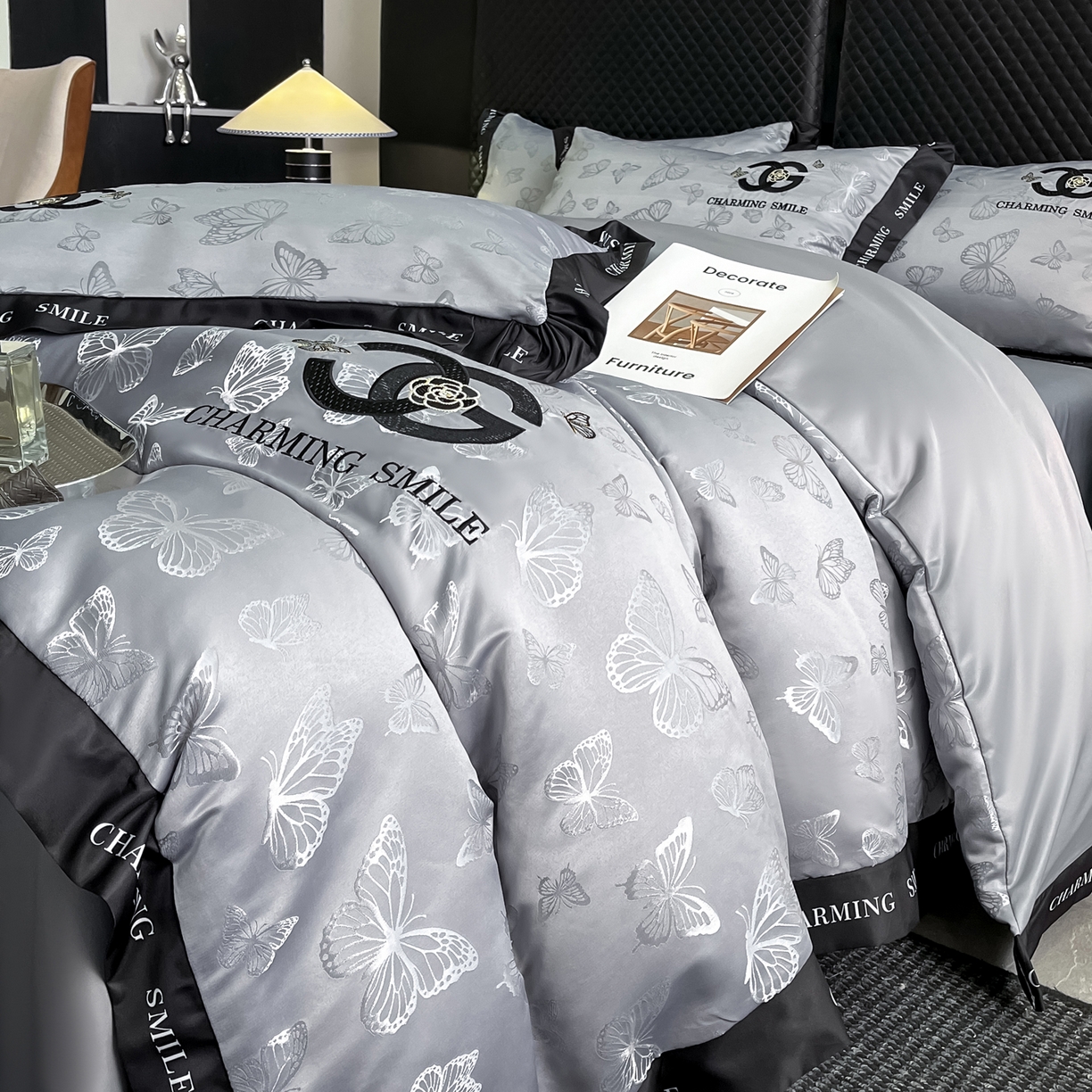 91家纺网 家纺一手货源 找家纺 澳梵家居 2026新款冰丝提花水洗真丝四件套-蝶梦系列 蝶梦-银灰