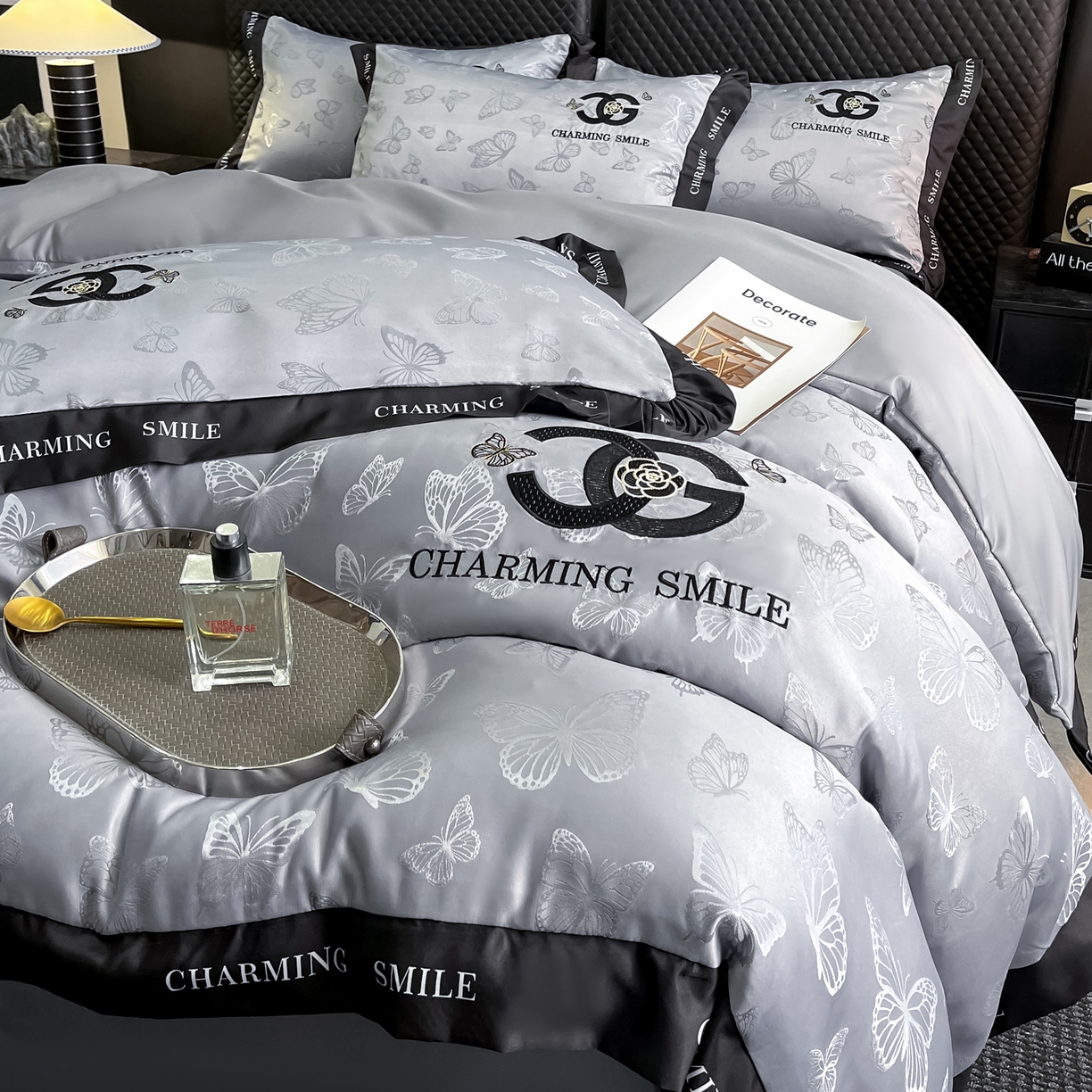 91家纺网 家纺一手货源 找家纺 澳梵家居 2026新款冰丝提花水洗真丝四件套-蝶梦系列 蝶梦-银灰