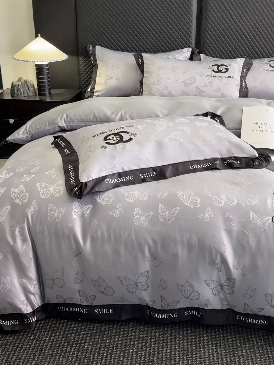 91家纺网 家纺一手货源 找家纺 澳梵家居 2026新款冰丝提花水洗真丝四件套-蝶梦系列 蝶梦-银灰