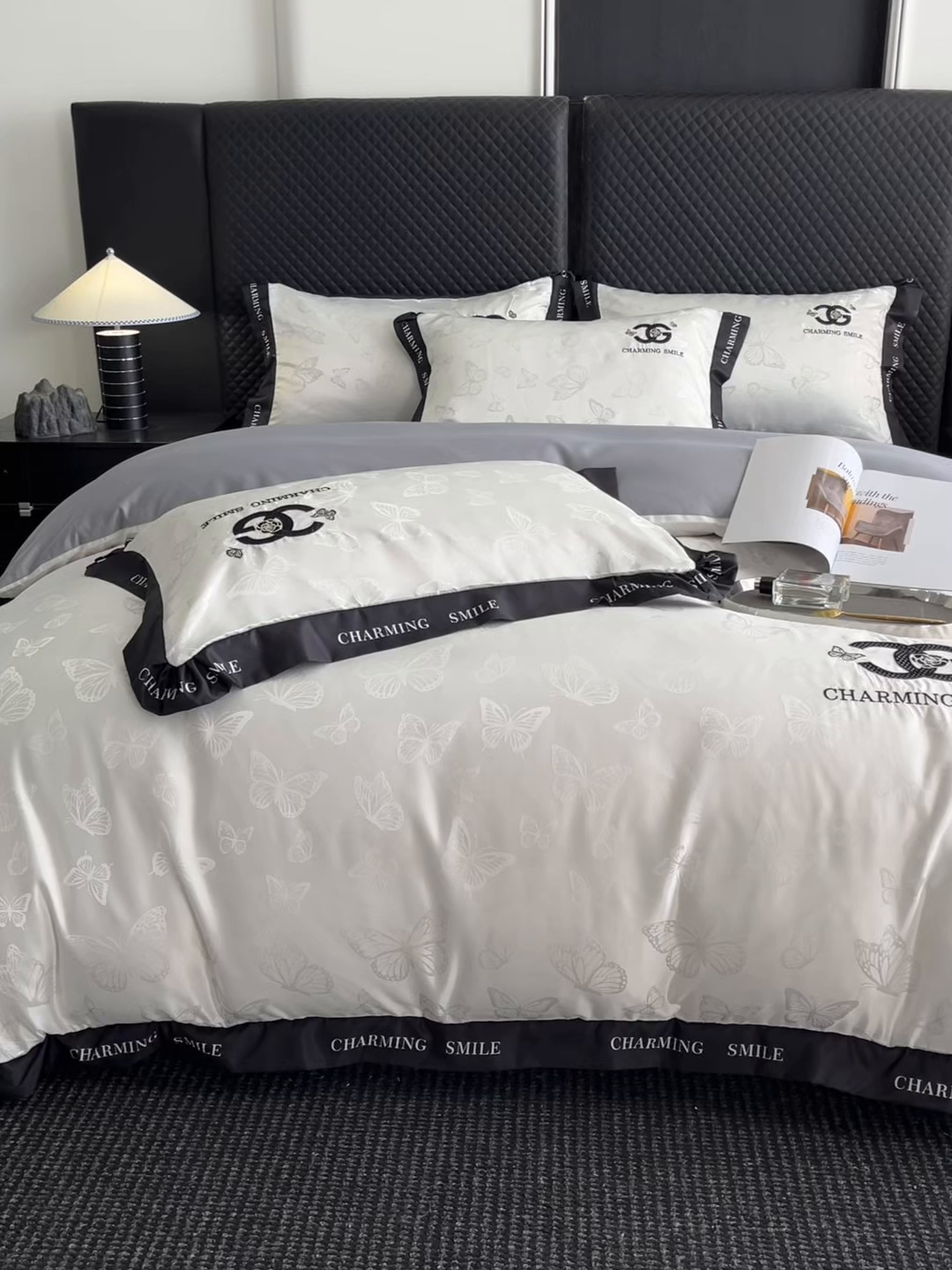 91家纺网 家纺一手货源 找家纺 澳梵家居 2026新款冰丝提花水洗真丝四件套-蝶梦系列 蝶梦-白灰