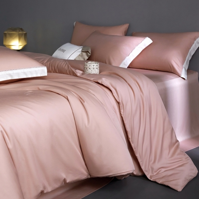 91家纺网 家纺一手货源 找家纺 金奇达家纺 2026新款茧养软夹心蚕丝四件套-丝颜悦色（标准号全网控价（折后券后）不低于299元 单夏被会员-40元 四件套会员-30） 丝颜悦色-缦豆沙