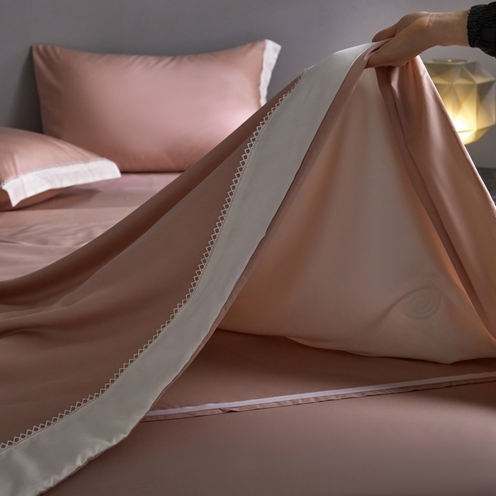 91家纺网 家纺一手货源 找家纺 金奇达家纺 2026新款茧养软夹心蚕丝四件套-丝颜悦色（标准号全网控价（折后券后）不低于299元 单夏被会员-40元 四件套会员-30） 丝颜悦色-缦豆沙