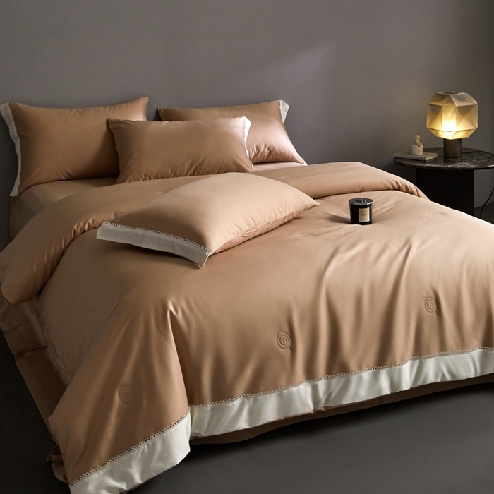 91家纺网 家纺一手货源 找家纺 金奇达家纺 2026新款茧养软夹心蚕丝四件套-丝颜悦色（标准号全网控价（折后券后）不低于299元 单夏被会员-40元 四件套会员-30） 丝颜悦色-香槟金