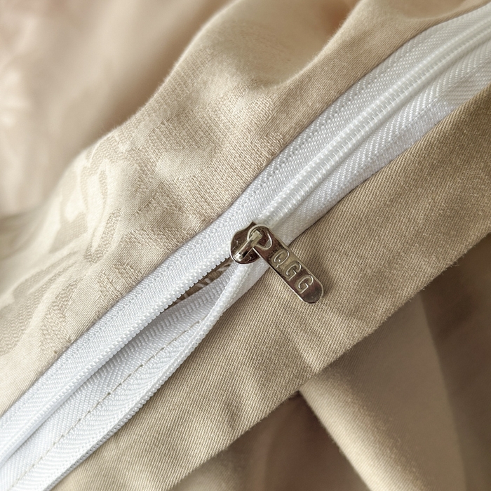 91家纺网 家纺一手货源 找家纺 琪格格纺织 2026新款纯棉全棉60s贡缎轻奢大提花四件套 纯棉贡缎 风浅浅棕